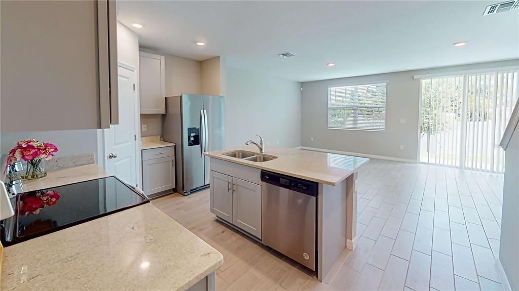 For Sale: $339,000 (3 beds, 2 baths, 1539 Square Feet)