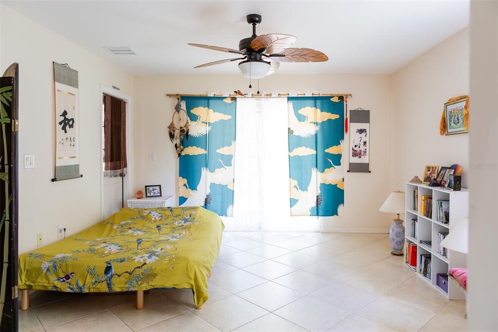 For Sale: $416,000 (4 beds, 2 baths, 1729 Square Feet)