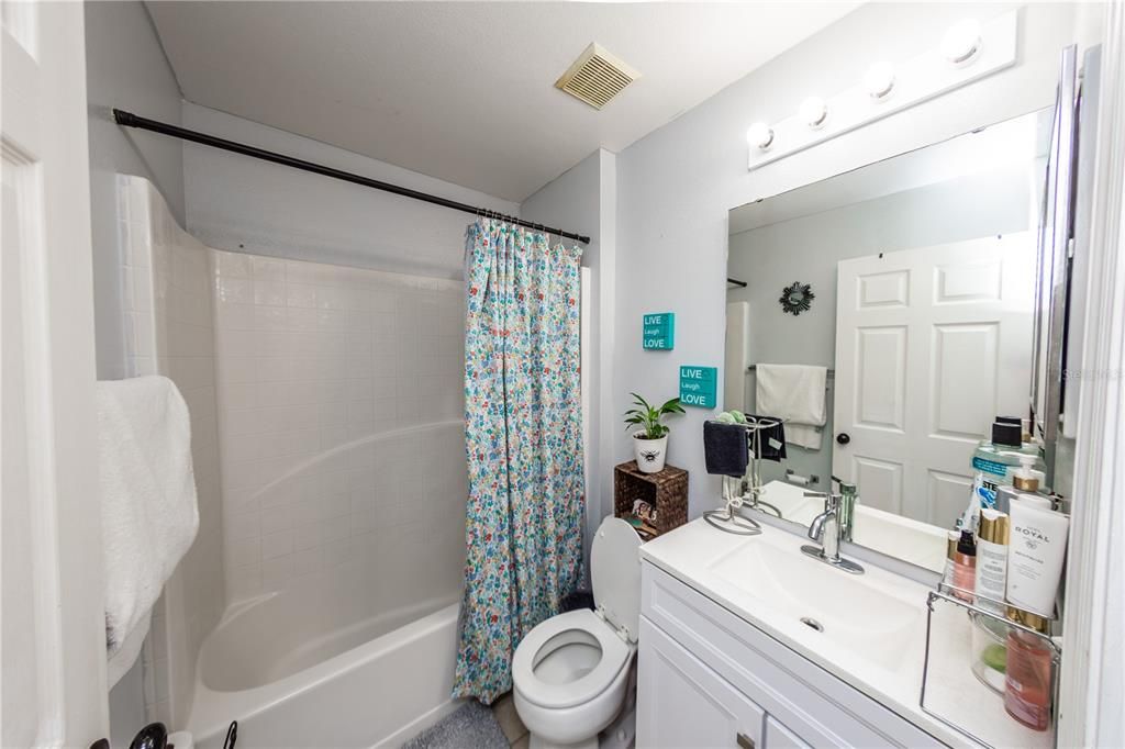 2nd Bathroom