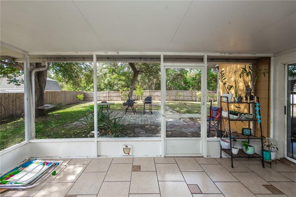 Screen porch with tile