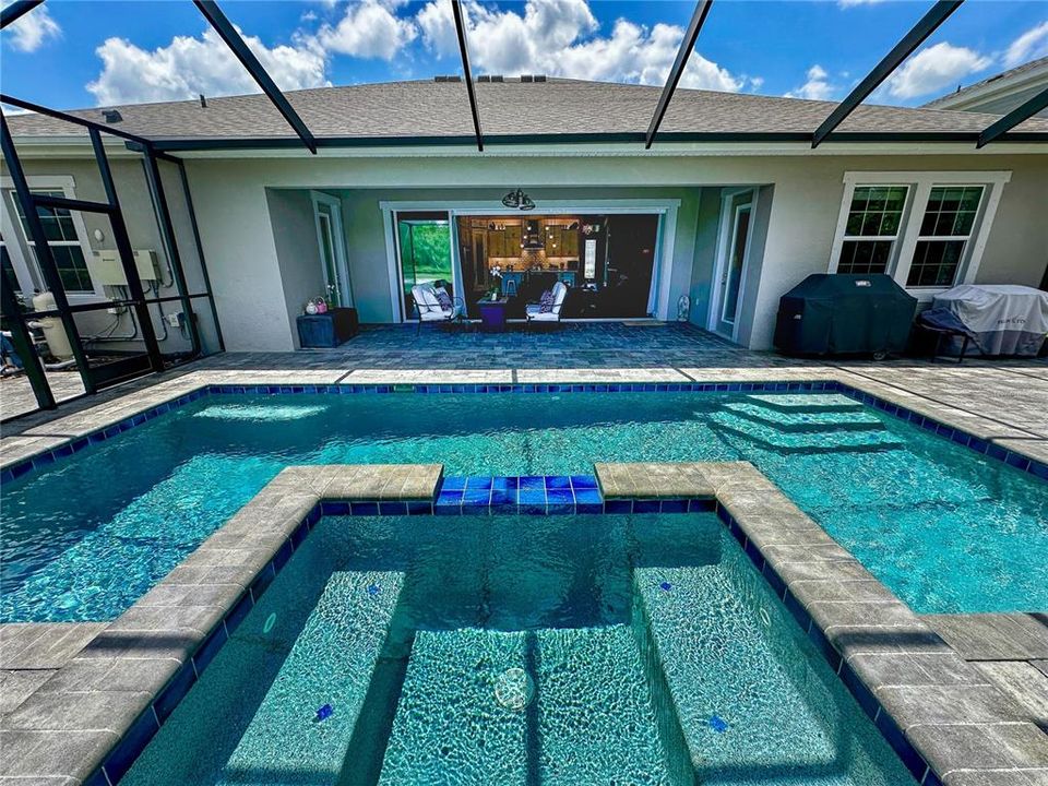 Pool and Jacuzzi