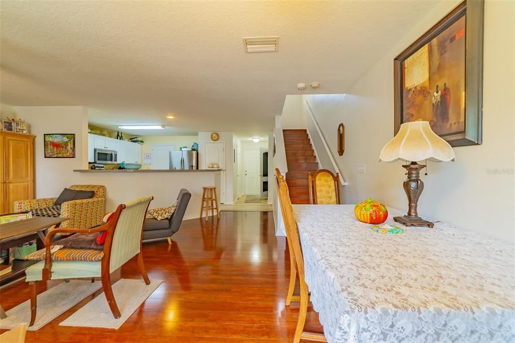 For Sale: $247,500 (2 beds, 2 baths, 1386 Square Feet)