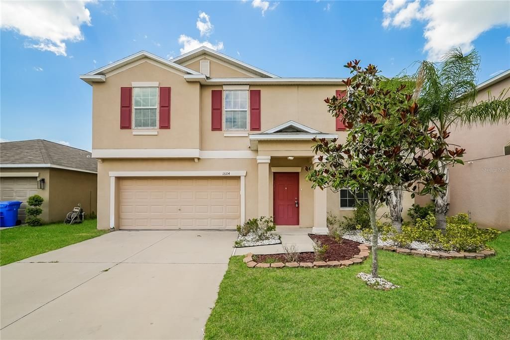 Recently Sold: $354,500 (4 beds, 3 baths, 2579 Square Feet)