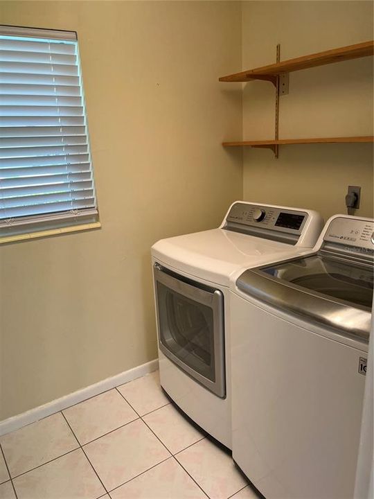 Active With Contract: $139,000 (2 beds, 2 baths, 1406 Square Feet)