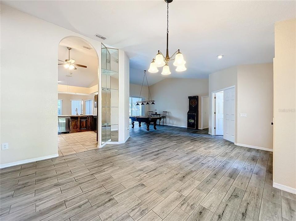 For Sale: $544,207 (4 beds, 2 baths, 2490 Square Feet)