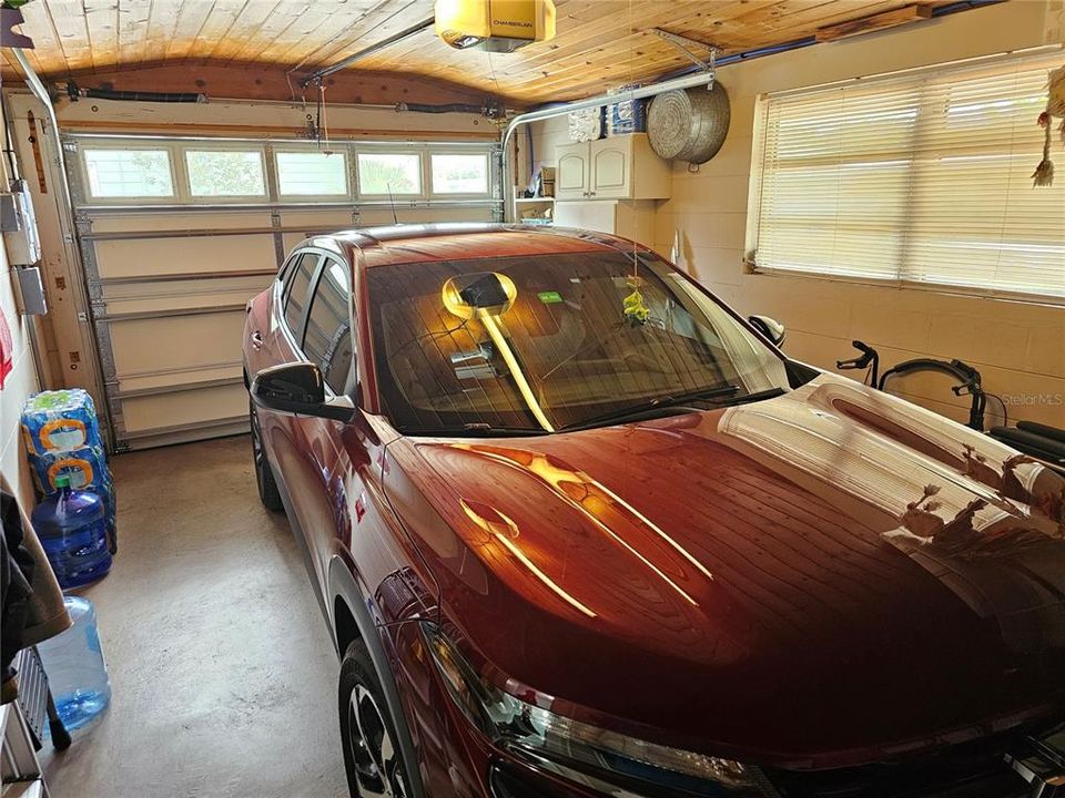 1-car garage