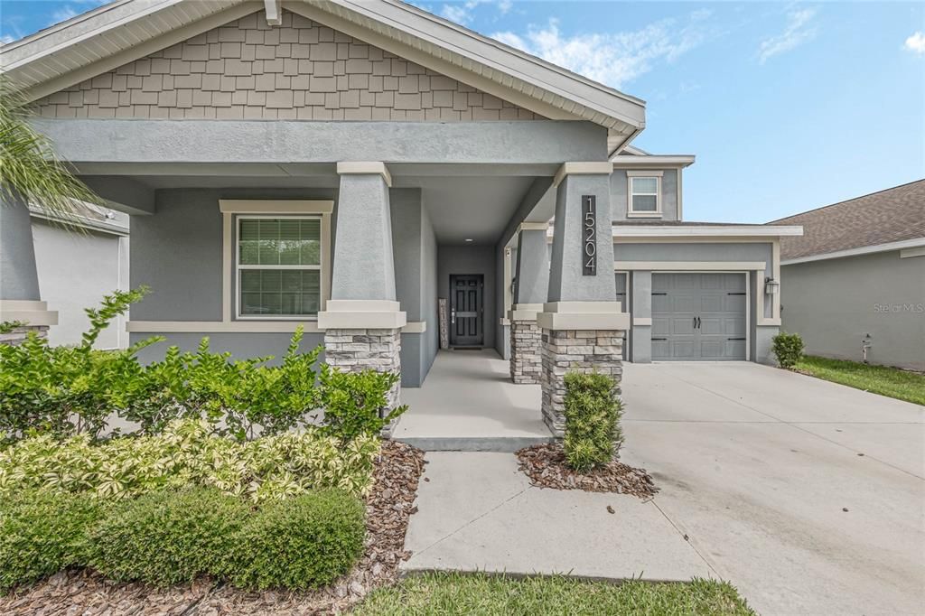 Active With Contract: $664,900 (4 beds, 4 baths, 2722 Square Feet)