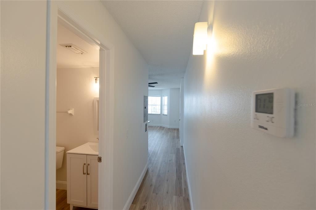 For Sale: $189,000 (1 beds, 1 baths, 519 Square Feet)