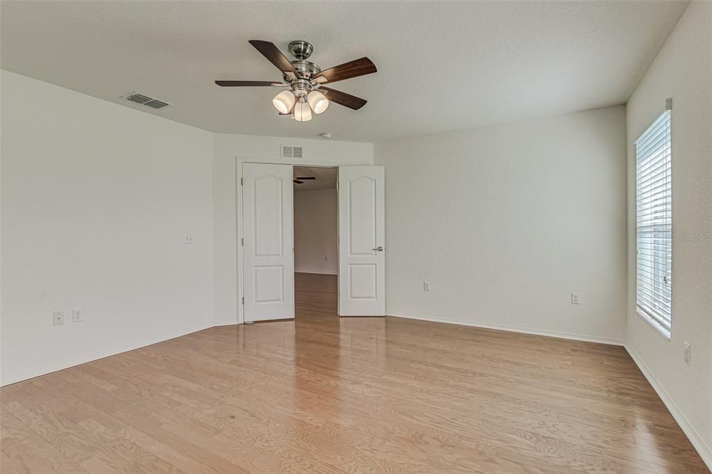 For Sale: $359,900 (3 beds, 2 baths, 1740 Square Feet)