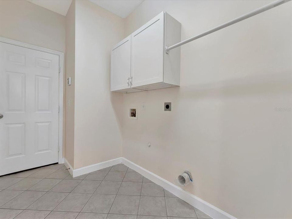 For Sale: $470,000 (3 beds, 2 baths, 2382 Square Feet)