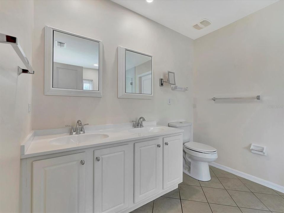 For Sale: $470,000 (3 beds, 2 baths, 2382 Square Feet)