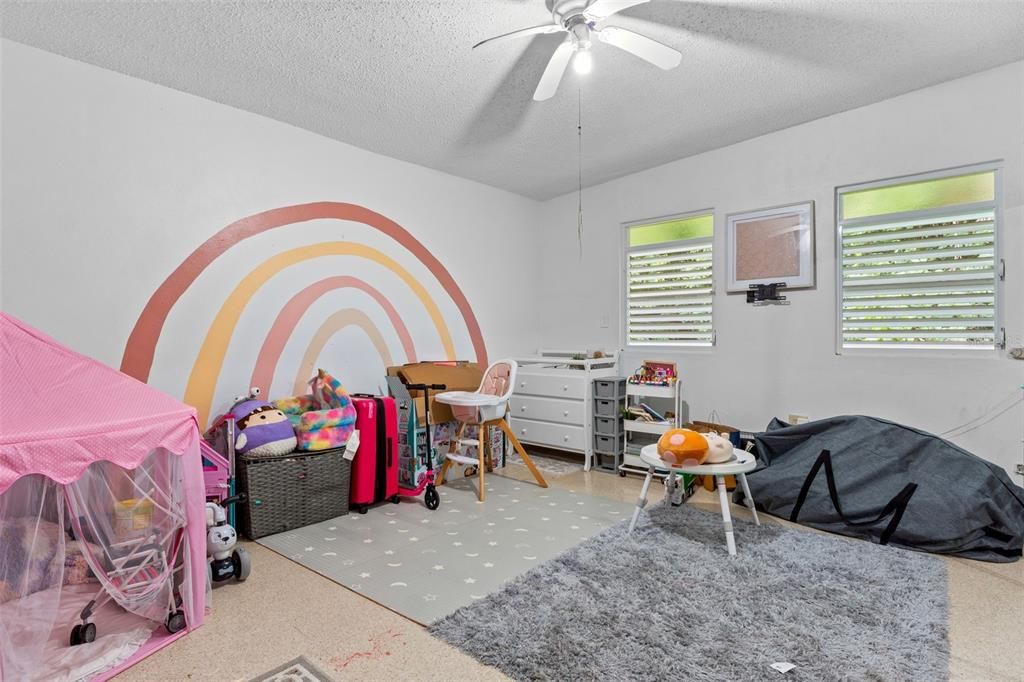 For Sale: $155,000 (3 beds, 2 baths, 1500 Square Feet)