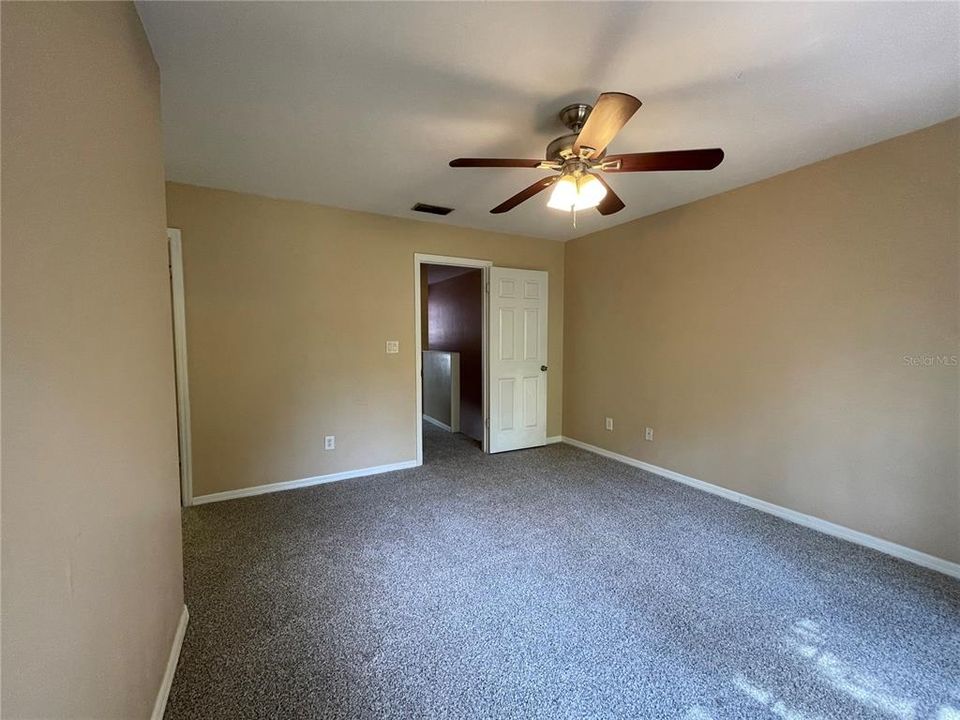 For Sale: $189,900 (2 beds, 1 baths, 1118 Square Feet)