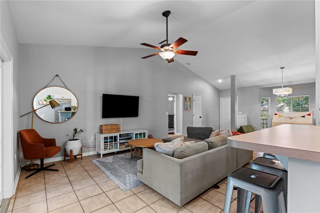 Active With Contract: $375,000 (3 beds, 2 baths, 1577 Square Feet)