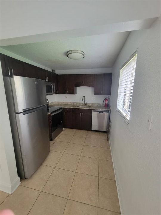 For Rent: $1,700 (2 beds, 2 baths, 960 Square Feet)