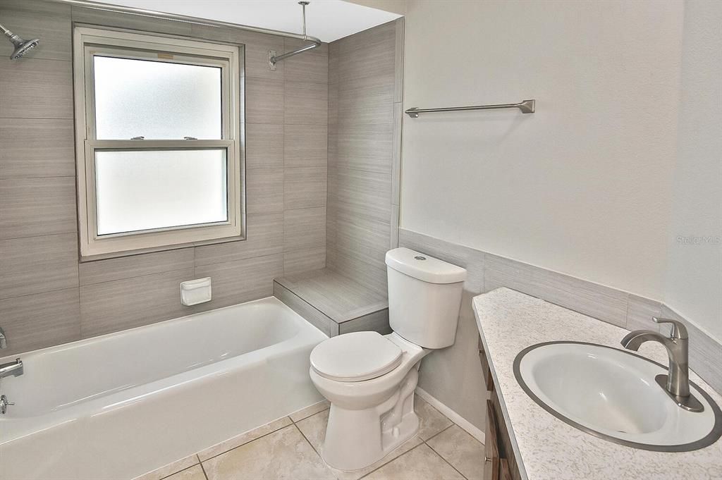 For Sale: $424,900 (2 beds, 1 baths, 1547 Square Feet)