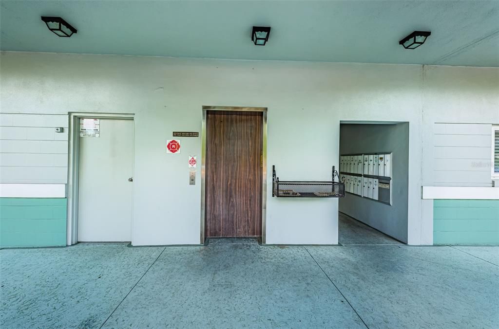 For Sale: $317,000 (3 beds, 2 baths, 1325 Square Feet)