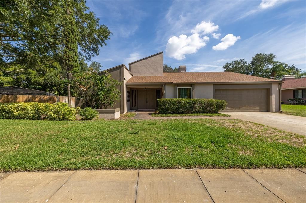 For Sale: $650,000 (4 beds, 2 baths, 2545 Square Feet)