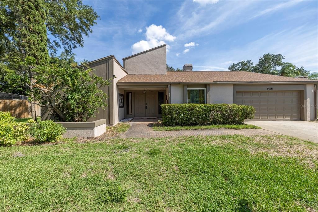 For Sale: $650,000 (4 beds, 2 baths, 2545 Square Feet)