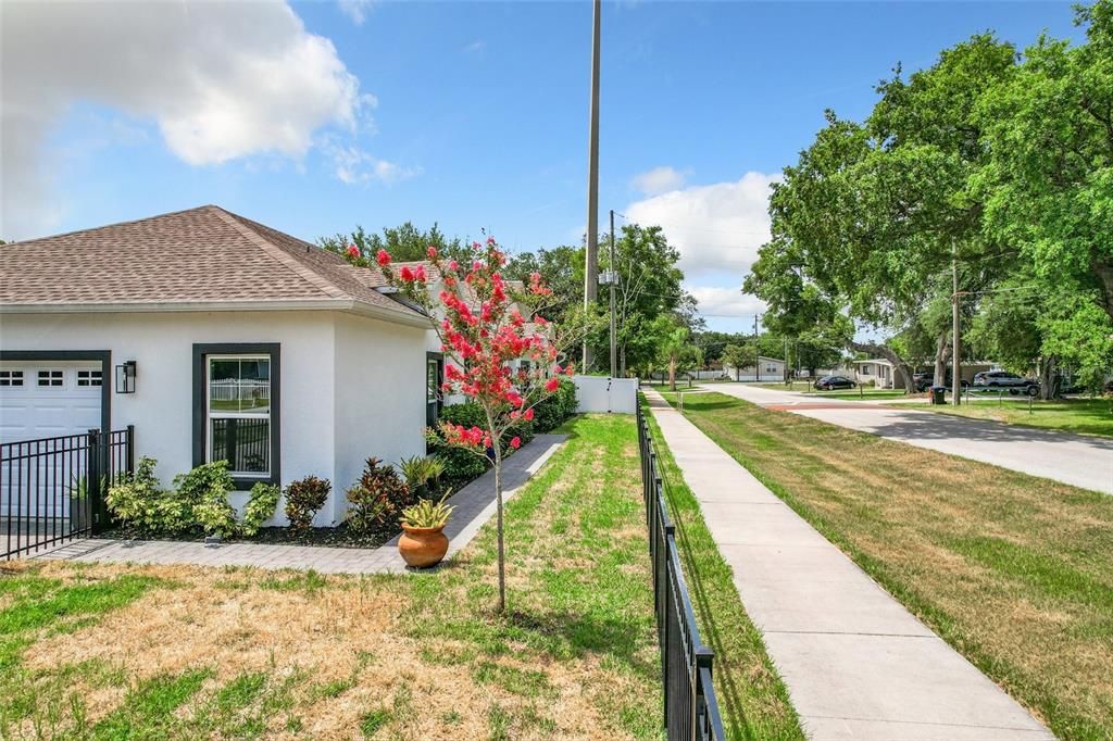 For Sale: $589,531 (3 beds, 2 baths, 1695 Square Feet)