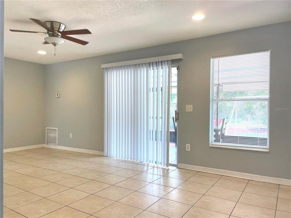 For Sale: $254,900 (2 beds, 2 baths, 1050 Square Feet)