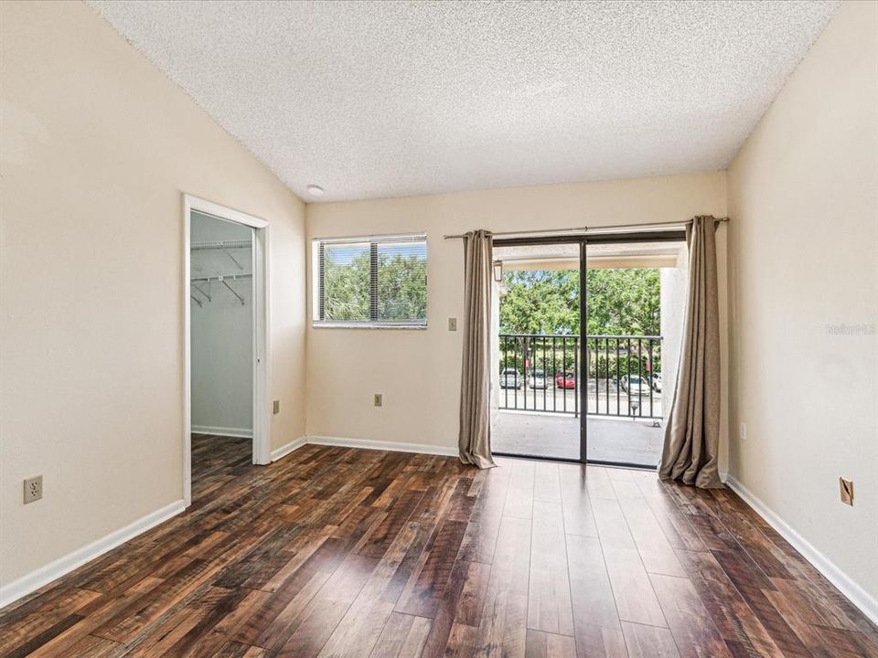 For Sale: $359,000 (2 beds, 2 baths, 1265 Square Feet)