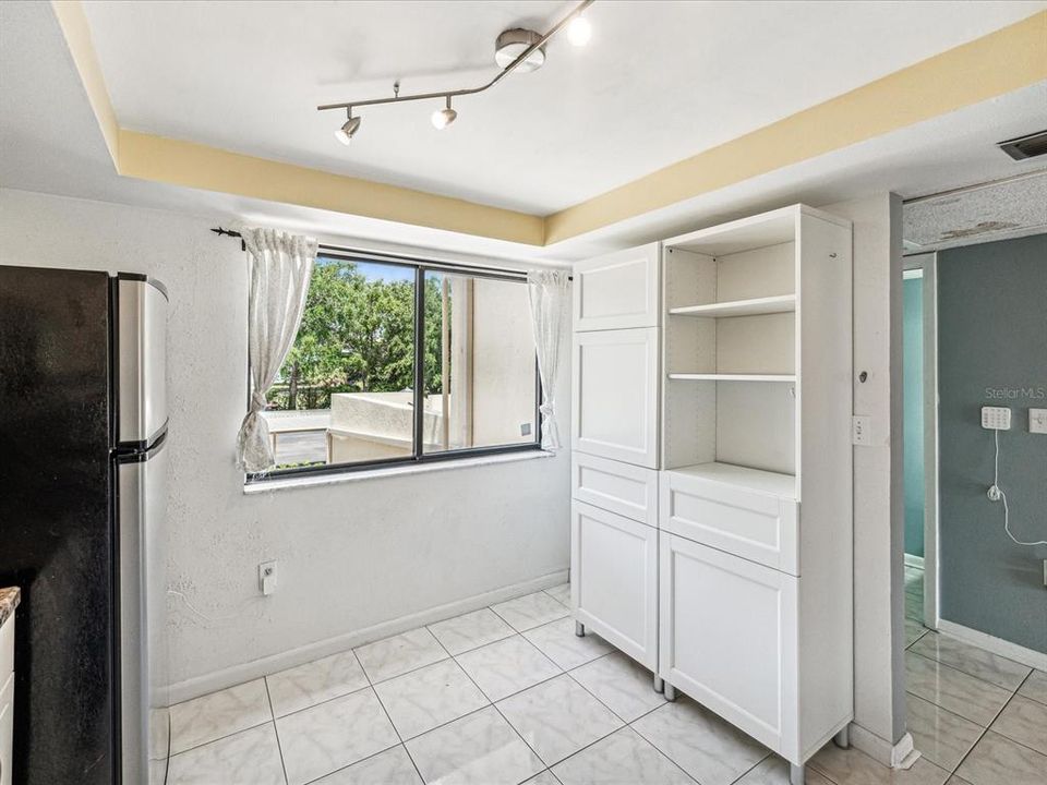 For Sale: $359,000 (2 beds, 2 baths, 1265 Square Feet)