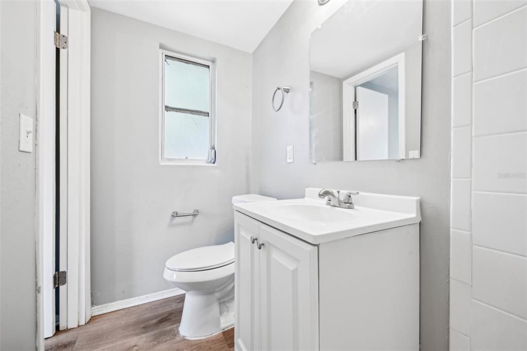 For Sale: $359,900 (3 beds, 2 baths, 1329 Square Feet)