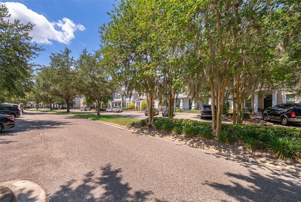 Под контрактом: $4,500,000 (6.50 acres)