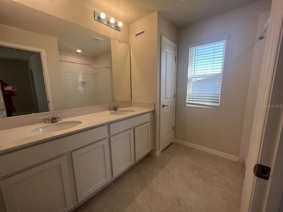 Active With Contract: $2,400 (3 beds, 2 baths, 1782 Square Feet)