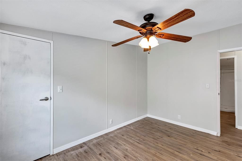 Active With Contract: $209,900 (3 beds, 2 baths, 1512 Square Feet)
