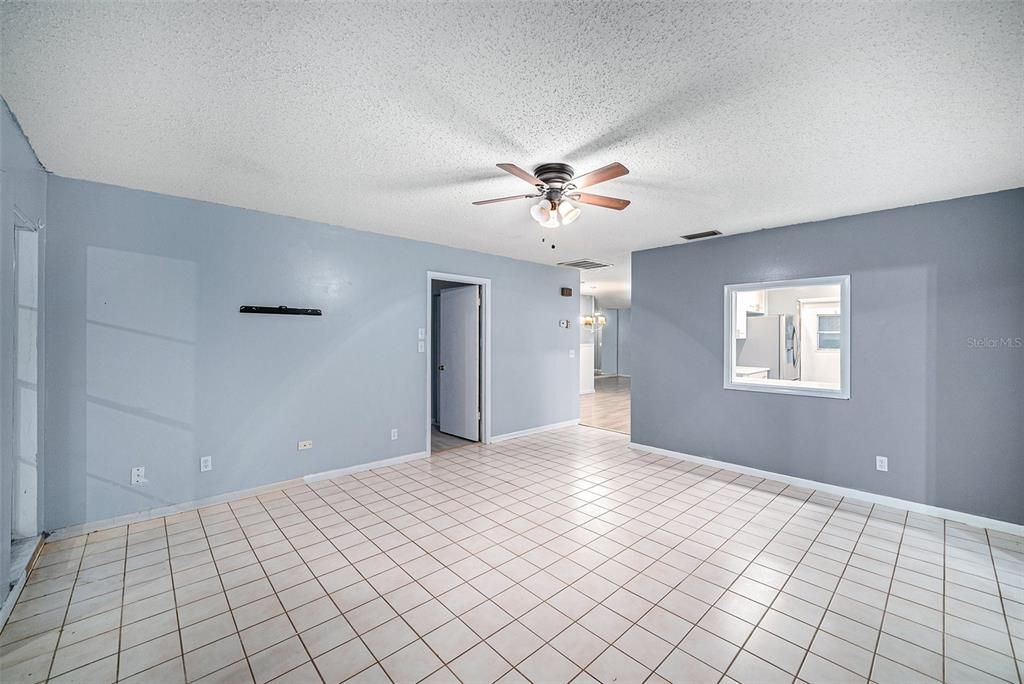 For Sale: $280,000 (2 beds, 2 baths, 1708 Square Feet)