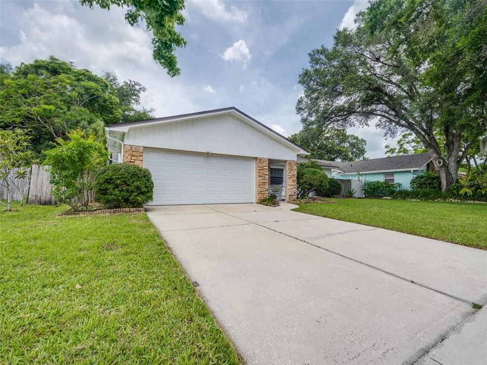 For Sale: $399,000 (3 beds, 2 baths, 1632 Square Feet)