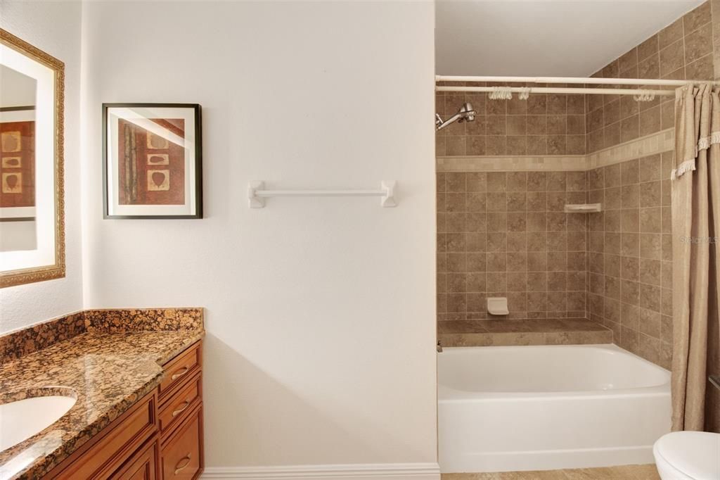 待售: $425,000 (3 贝兹, 2 浴室, 1847 平方英尺)