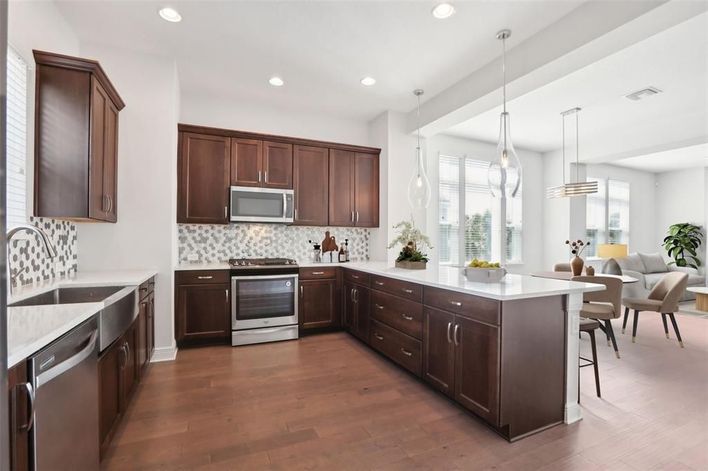 Active With Contract: $659,900 (3 beds, 3 baths, 2061 Square Feet)