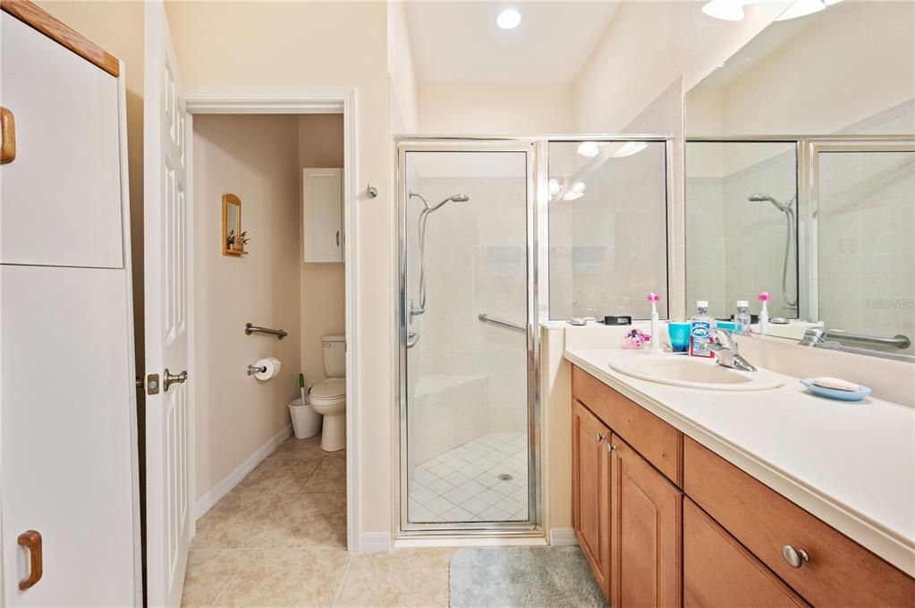 Master bath w/ water closet