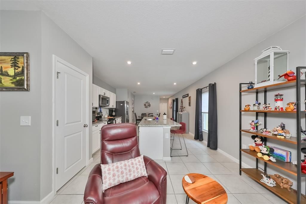 Active With Contract: $324,900 (3 beds, 2 baths, 1500 Square Feet)