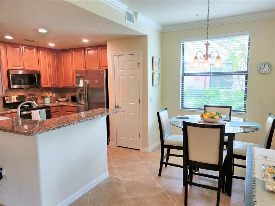 For Rent: $6,100 (2 beds, 2 baths, 1706 Square Feet)