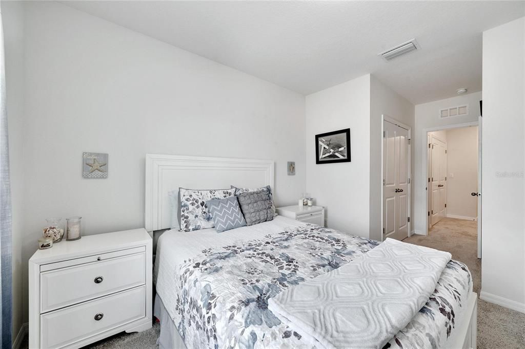 For Sale: $320,000 (3 beds, 2 baths, 1707 Square Feet)