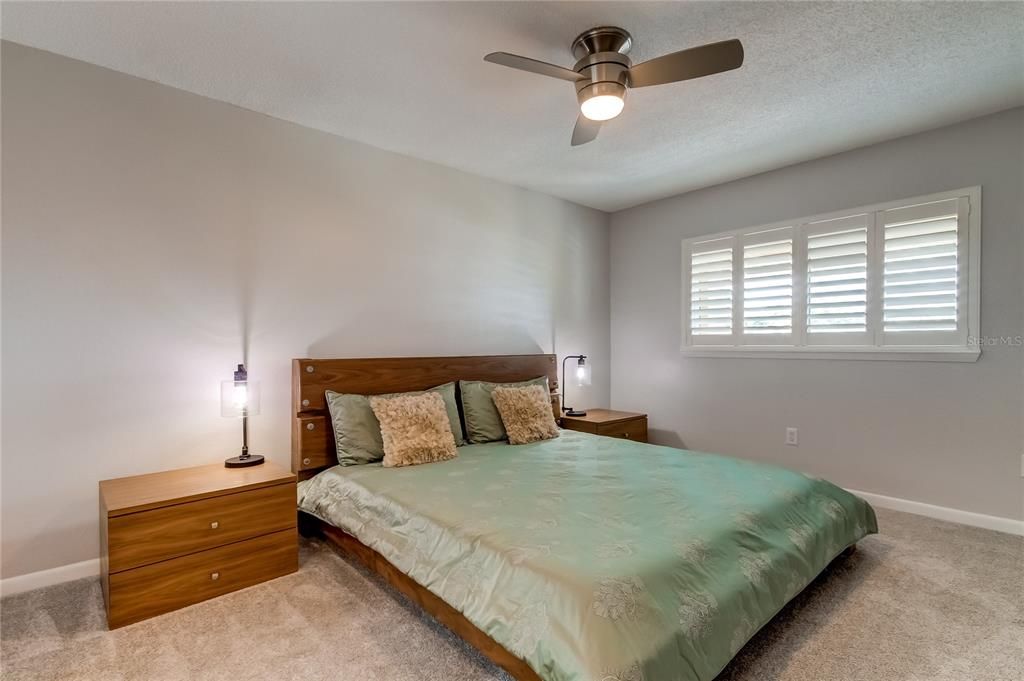 For Sale: $430,000 (2 beds, 2 baths, 900 Square Feet)