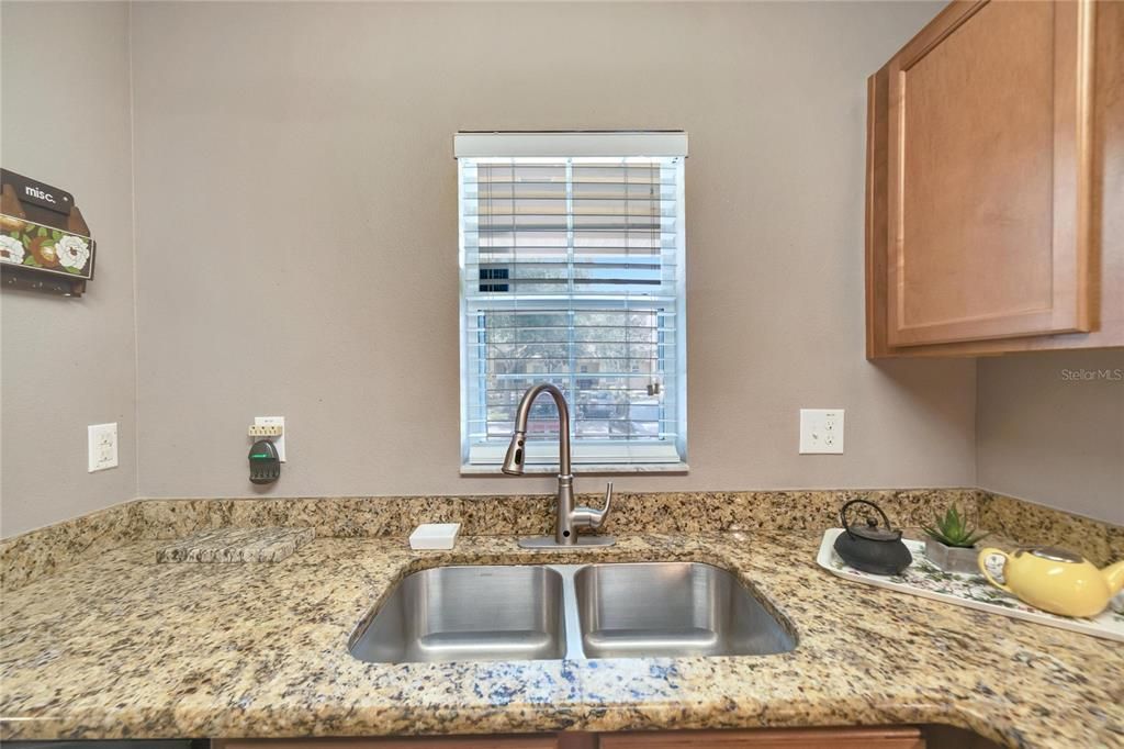 For Sale: $239,990 (2 beds, 2 baths, 1532 Square Feet)