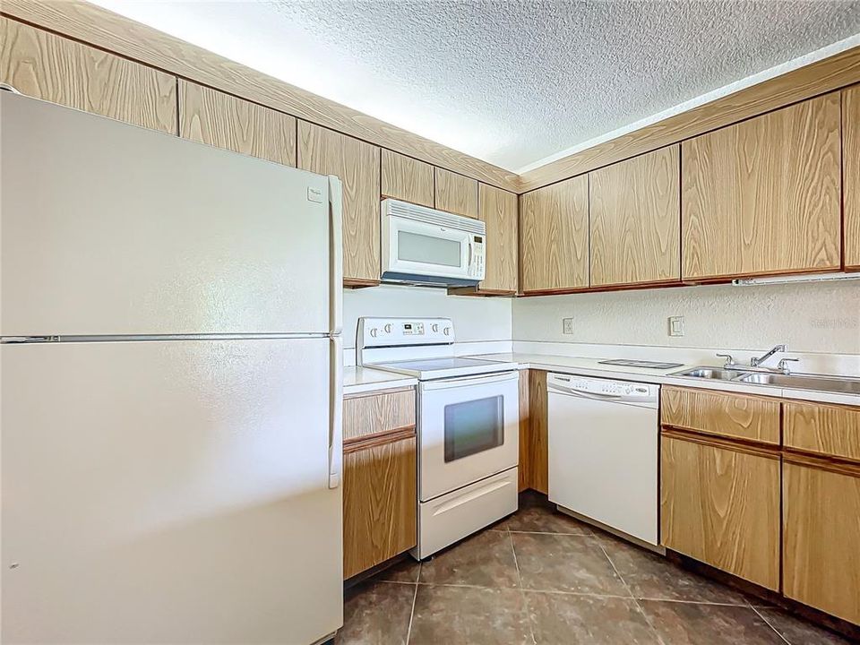 For Sale: $299,900 (3 beds, 2 baths, 1150 Square Feet)