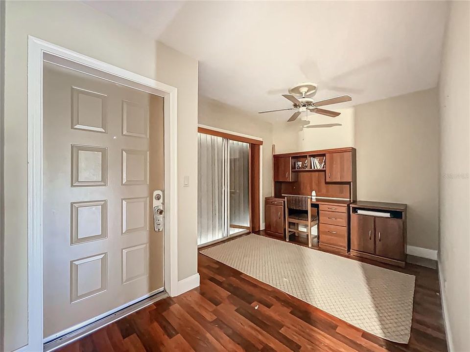 For Sale: $299,900 (3 beds, 2 baths, 1150 Square Feet)