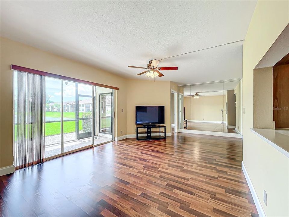 For Sale: $299,900 (3 beds, 2 baths, 1150 Square Feet)