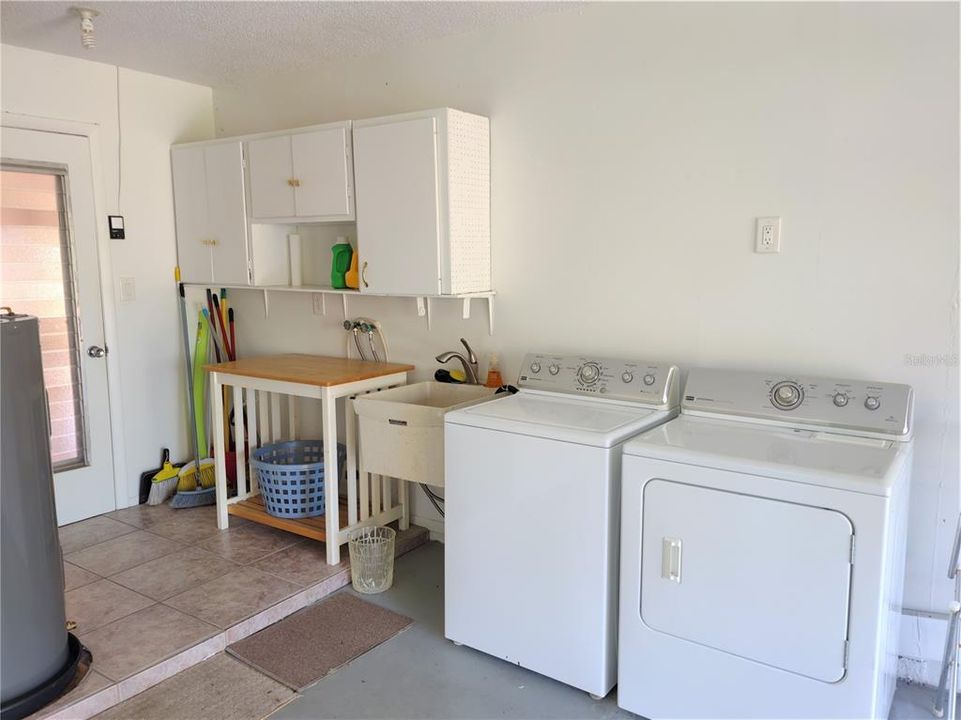 For Rent: $4,300 (2 beds, 2 baths, 1751 Square Feet)