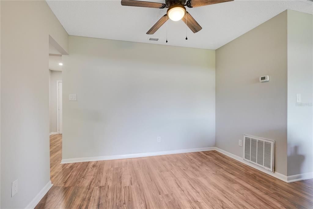 For Rent: $1,700 (2 beds, 2 baths, 1076 Square Feet)