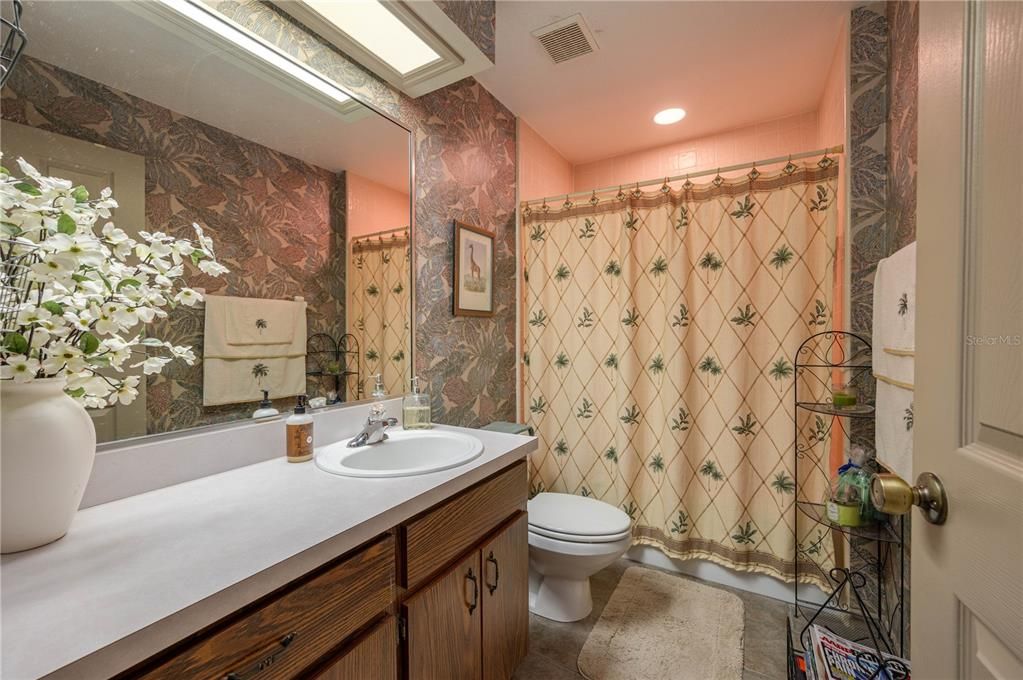 На продажу: $440,000 (3 спален, 2 ванн, 1817 Квадратных фут)