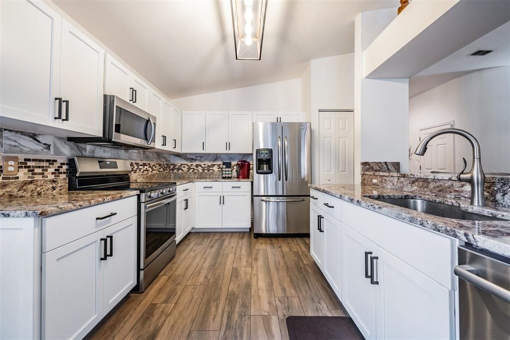 Active With Contract: $525,000 (3 beds, 2 baths, 1638 Square Feet)