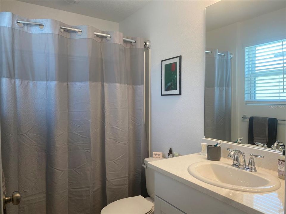 For Sale: $274,900 (2 beds, 2 baths, 1235 Square Feet)