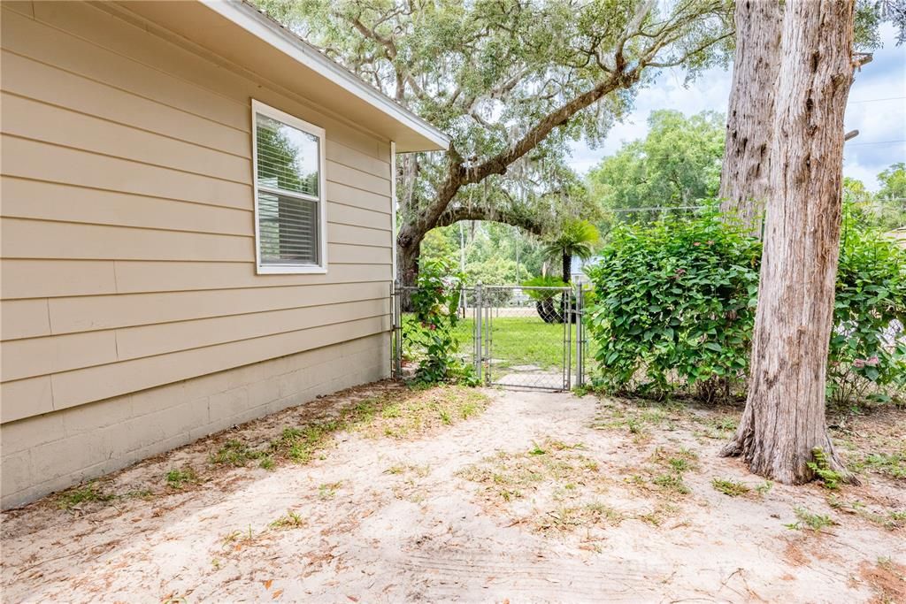 For Sale: $289,000 (3 beds, 2 baths, 1991 Square Feet)